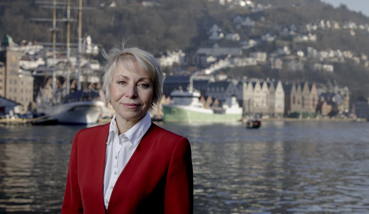
Sissel Rogne ved havnen